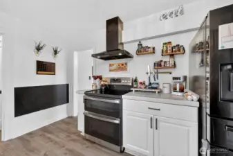 More of the kitchen.