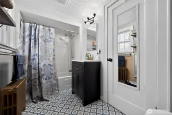 Full bath located off of the primary bedroom.