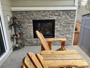 Covered Back Porch w/ Natural Gas Fireplace