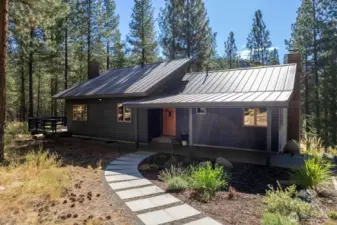 Understandable clean lines of this home, together with low maintenance landscape and Garage make for a great place to enjoy the Methow Valley. Only 8 short miles from Twisp for supplies, good groceries and community vents.