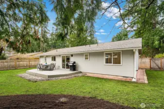 Ample Side Yards with Secure RV/Boat Parking