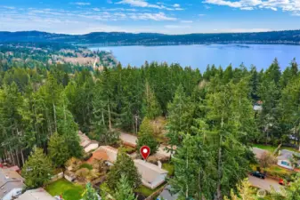 Minutes to Lake Sammamish!