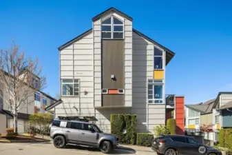 Sunlight streams in from all three sides of the building and all three sides are yours. This beautiful end unit in sought after Element is BEST IN CLASS.