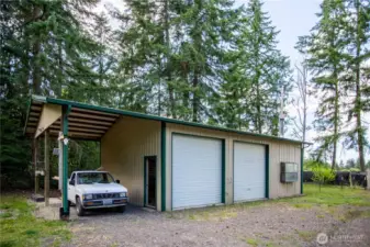 Huge metal shop with carport