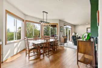 Eating area off the kitchen.