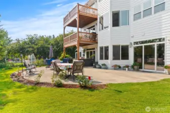Beautifully landscaped.