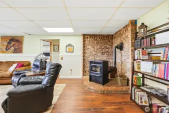 Cozy pellet stove heats the daylight basement very handily!