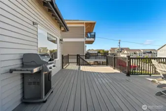 Large entertainment sized deck