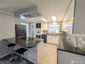 Eating bar and pantry