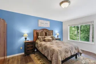 Primary w/ ensuite