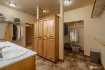 Virtual Staging Primary Bathroom & Closet