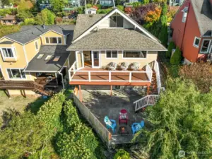 I love it! So many spaces to have fun and so many possibilities.