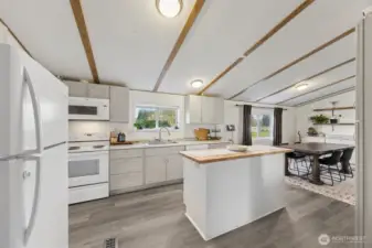 Kitchen view - what a great space!