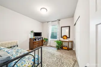 2nd bedroom