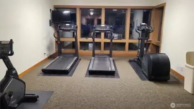 Lots of cardio equipment & a weight room just round the corner ~