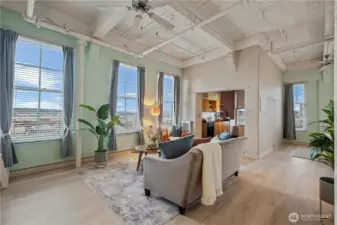 Industrial Flat with original wooden beams and spectacular views of water way and Mt Rainer