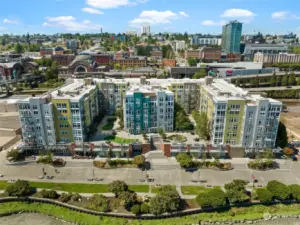 Welcome to Thea's Landing at Tacoma's Thea Ross Waterway and Marina. Located on the promenades of a stunning view corridor, minutes from downtowns riches.