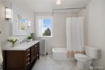 Upstairs primary continental bath