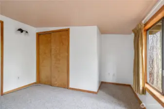 Bedroom 2 with the little nook or computer area.