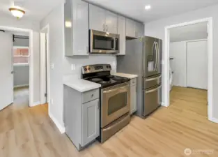 Excellent kitchen to cook in with stainless steel appliances