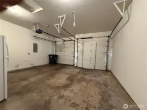 Spacious 2-car garage