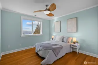 Bedroom overlooking the sounds and mountain
