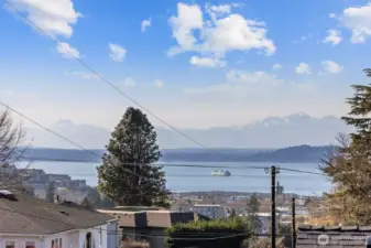 Perfect view and place to entertain