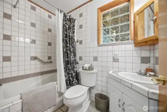 2nd Primary Bathroom