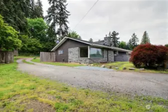 Situated on a large, level lot near beautiful Lake Serene, this property boasts an ideal location with easy freeway access.