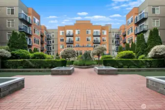 Courtyard feels like you are miles away from the city.  Shocking how quiet and peaceful this courtyard is!