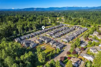 The Brookwood community offers a large, fun neighborhood park plus it's located minutes from Lake Stevens boat launch, grocery store, restaurants and the Centennial Trail