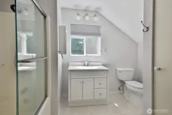 Full Bath in Apartment