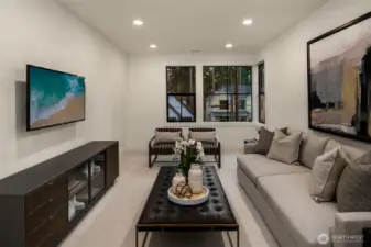 Flexible upper level bonus space