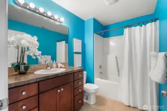 Upstairs large full bath.