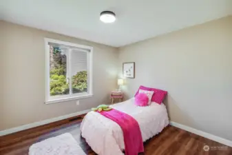 Tons of natural light,Oversized bedroom windows