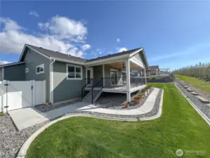 Back Yard - Nice Sized Covered View Deck!