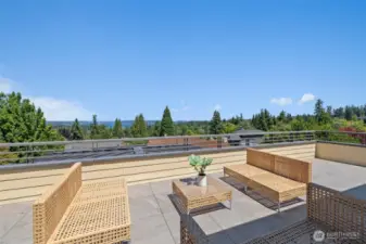 Second floor deck with Lake view and Mt Baker