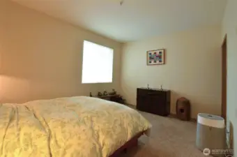 Main bed