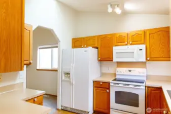 Plenty of storage in the kitchen.