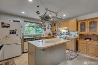 Kitchen island