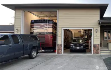 Here is a photo of the owners 40-foot Class A motorhome in the garage.