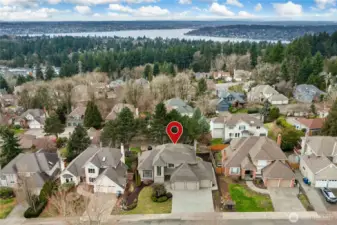 Easy access to 405 and Renton Landing to the west.