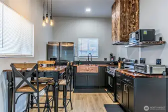 Unit B Kitchen/eating space