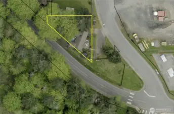 Note City owns and approved fencing around the tip of the yard towards the Stop Sign.
