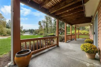 ADU - Covered Back Patio with Lake View