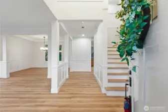 Bright entryway with an easy, natural flow!