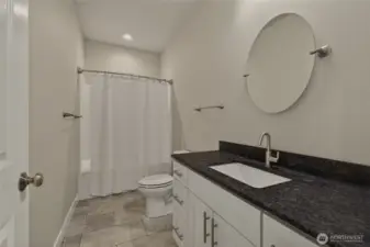 Full bath between guest bedrooms
