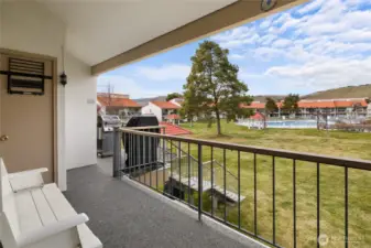 Morning coffee or sunset cocktails?