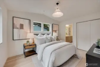 photos of model unit 13544 A - mirror image