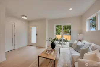 photos of model unit 13544 A - mirror image